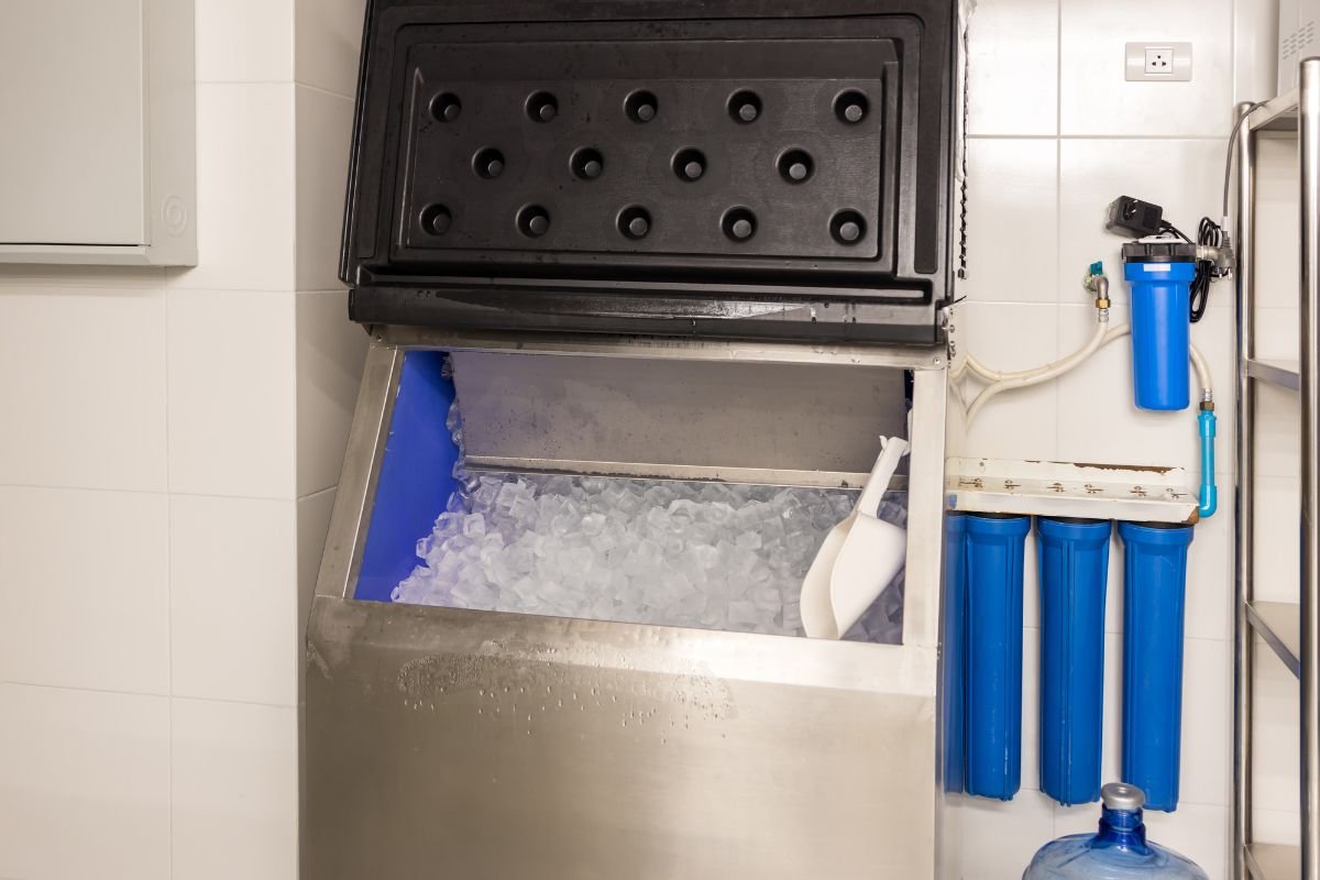 Automatic Ice Maker & Machine Repair in Polk County